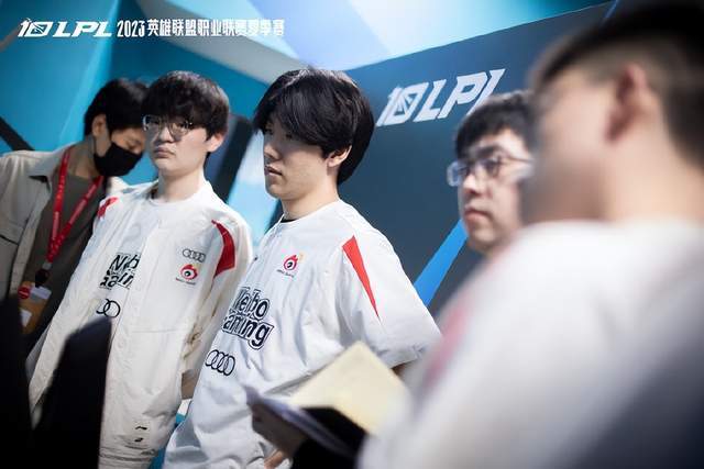 尤文本周末 尤文本周末